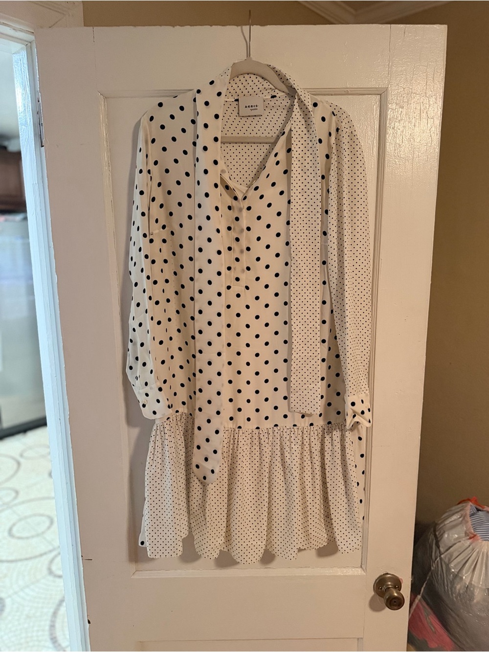 AKRIS Punto White & Black Polka Dot Tie Neck Shift Dress Women’s US 12